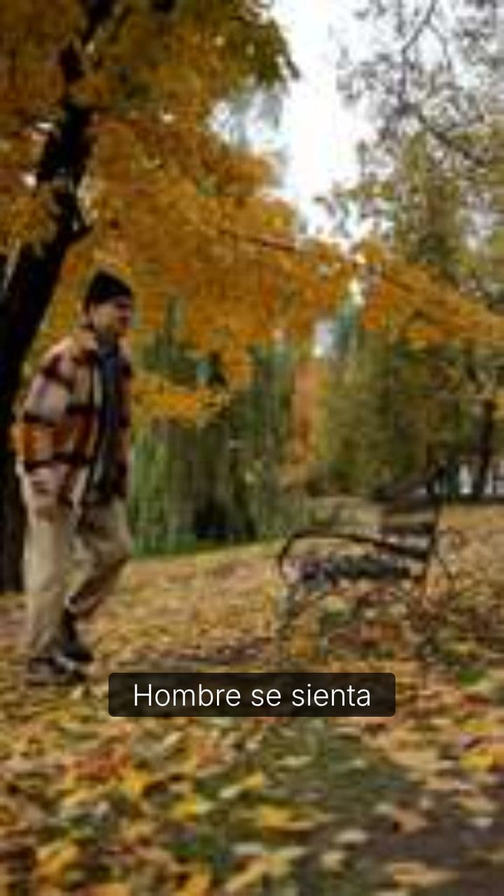Mirada al cielo bajo la lluvia