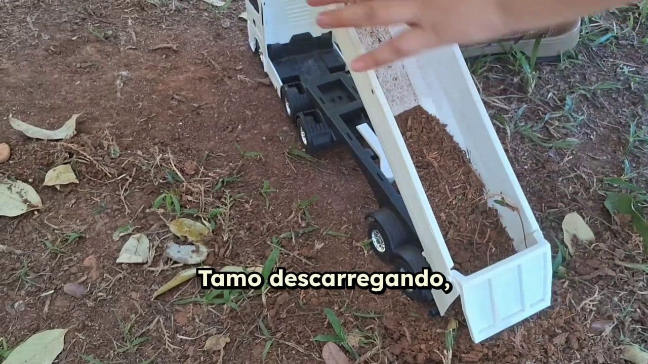 O caminhão dá ré: Pi, pi, pi!