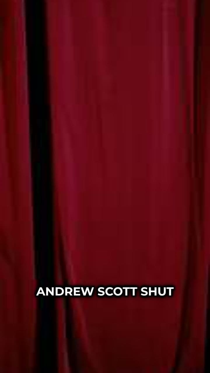 Andrew Scott Halts Hamlet for Laptop User